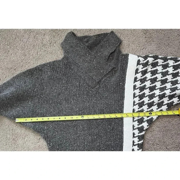 I.B. Diffusion Silk, Angora, Lambswool Blend Pullover Knit Sweater Size Small - Picture 6 of 7